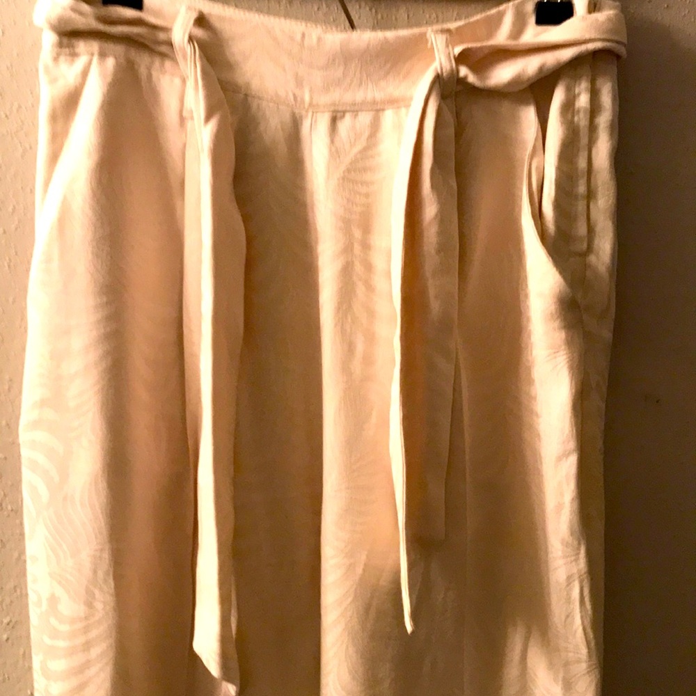 H & M Pants Off White Pattered Like New